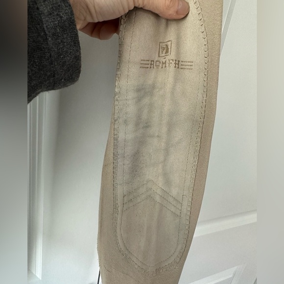 ROMFH Kids Equestrian Breeches (Size 18) - Picture 10 of 11